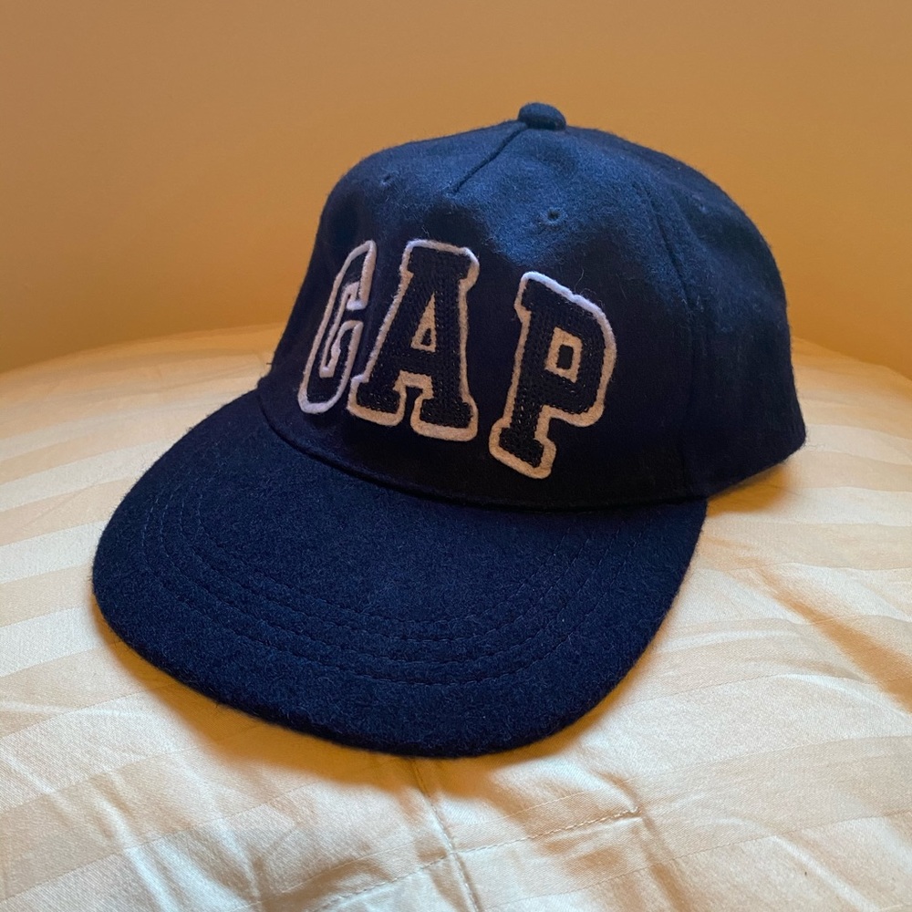 Strap back baseball cap